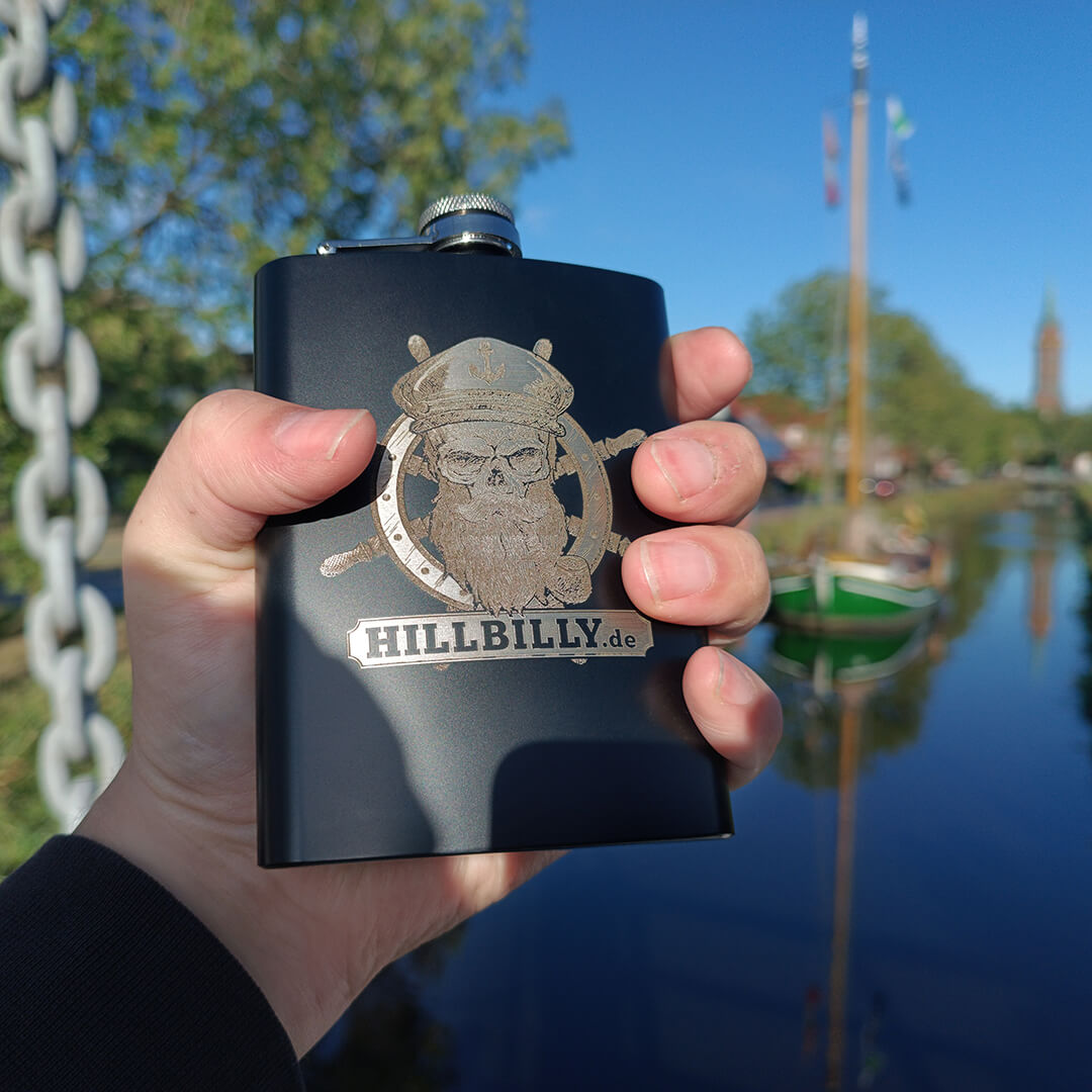 Flachmann_HILLBILLYde_SkullCaptain_Steuerrad_schwarz_1727544668644